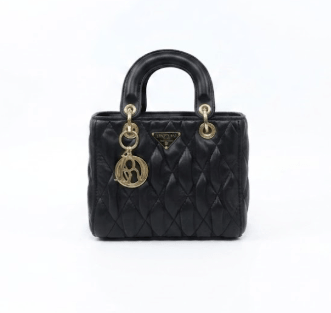 Quilted Handbag for women with elegant diamond quilted design and chain strap